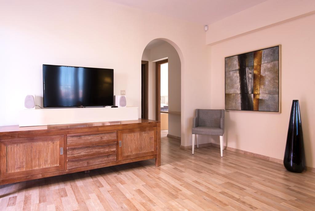 Leste Luxury Homes Plaka  Exterior photo