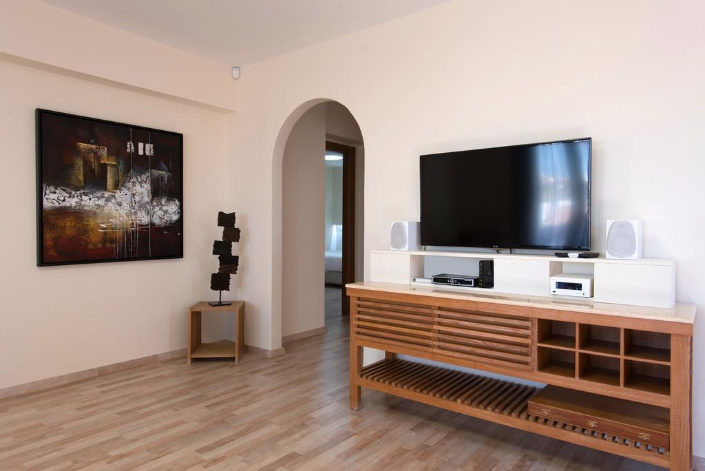 Leste Luxury Homes Plaka  Exterior photo