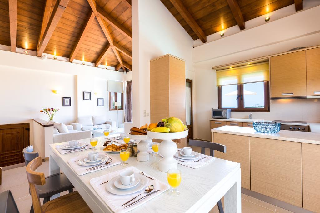 Leste Luxury Homes Plaka  Exterior photo