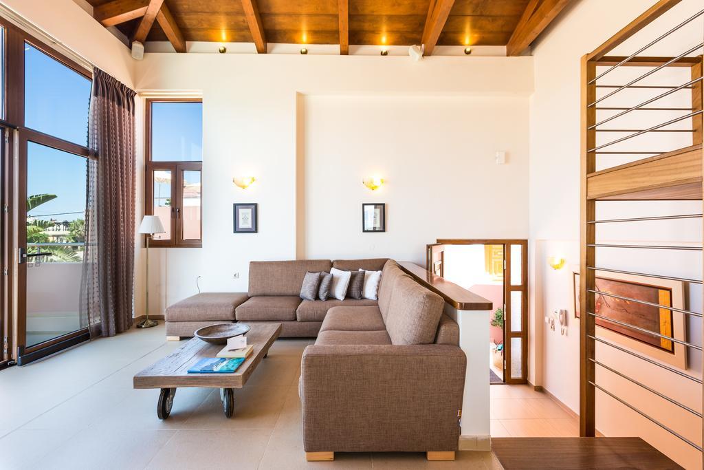 Leste Luxury Homes Plaka  Exterior photo