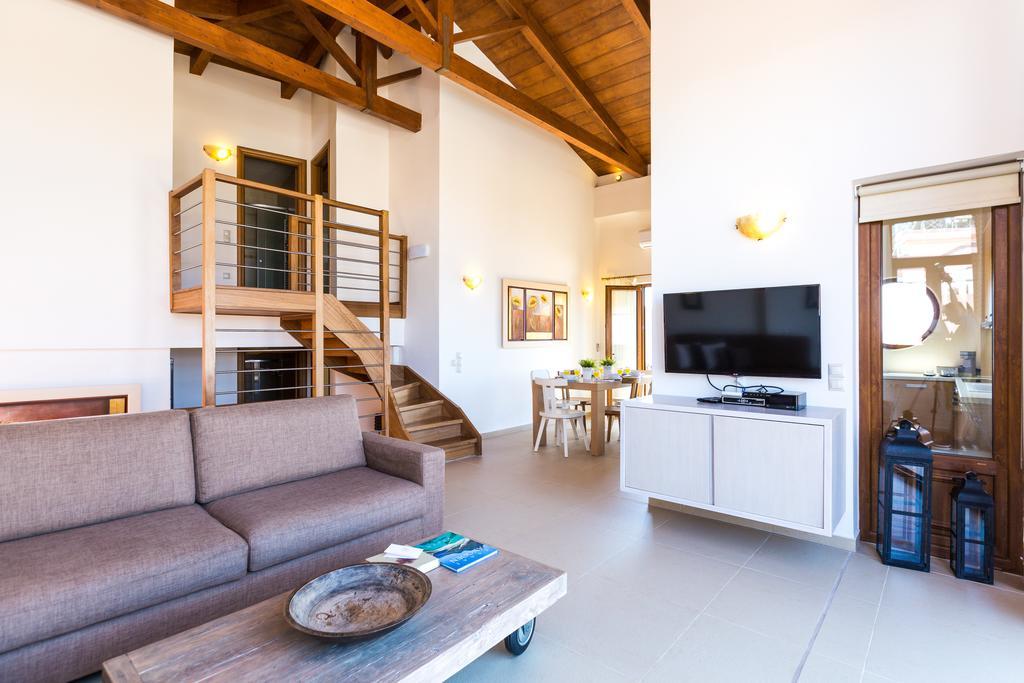 Leste Luxury Homes Plaka  Exterior photo