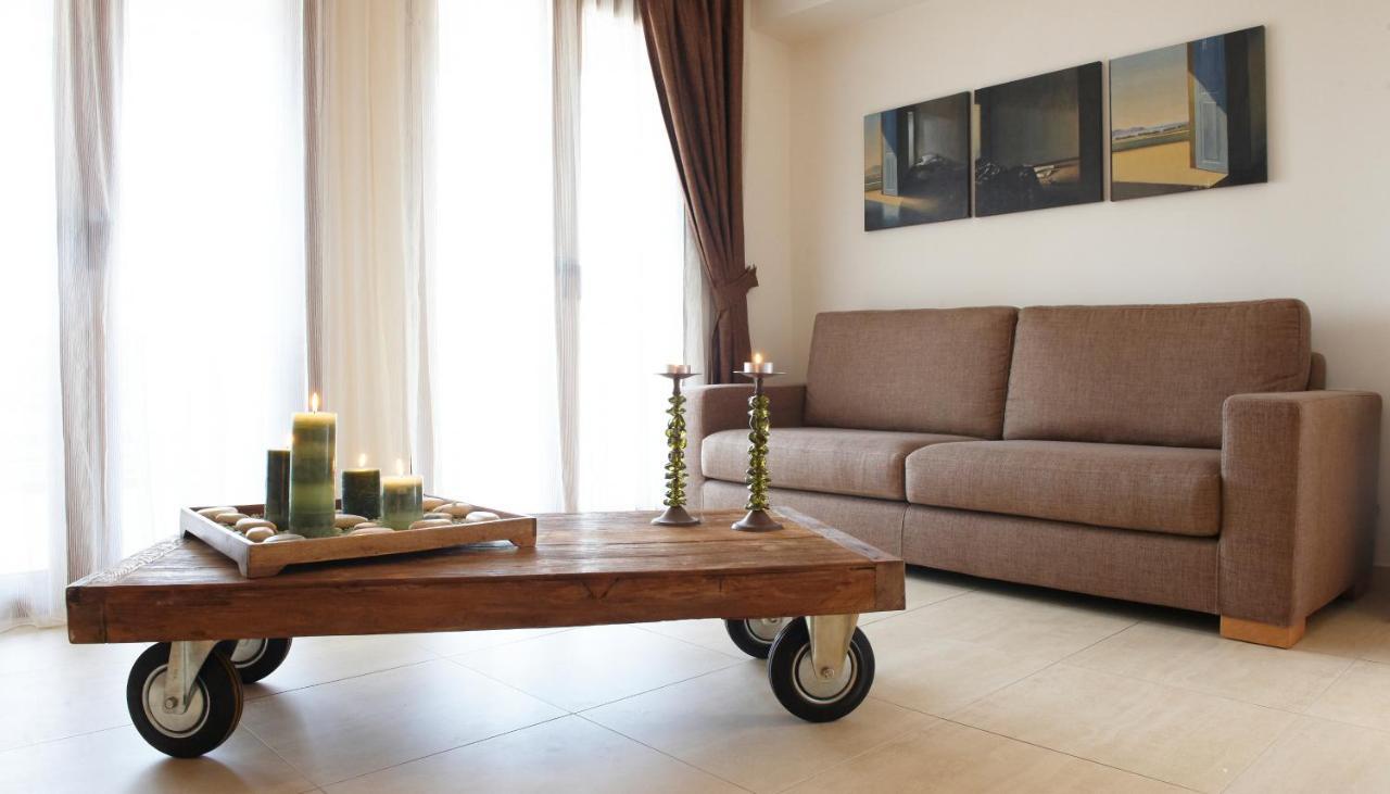 Leste Luxury Homes Plaka  Exterior photo